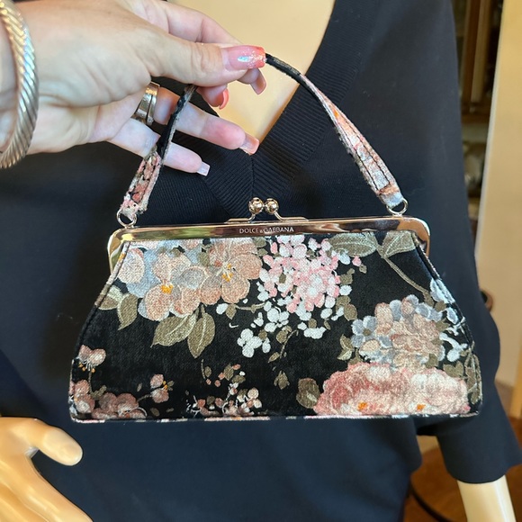 Dolce & Gabbana Evening Velvet Floral Handbag - Picture 8 of 9